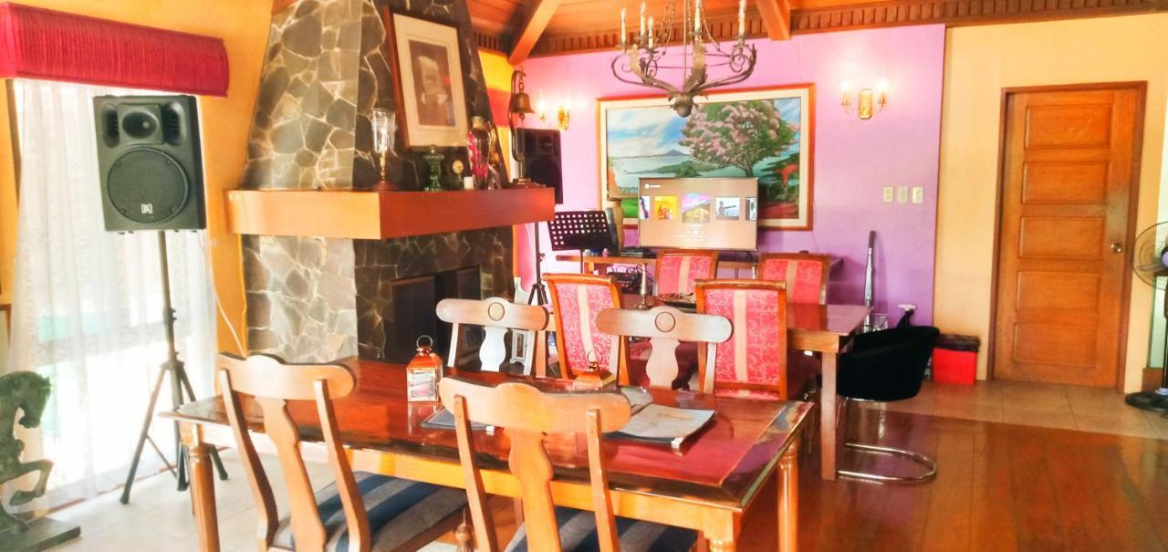 The Carmelence View Bed & Breakfast Tagaytay City Luaran gambar
